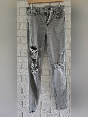 American Eagle Outfitters Gray Distressed Skinny Jeans